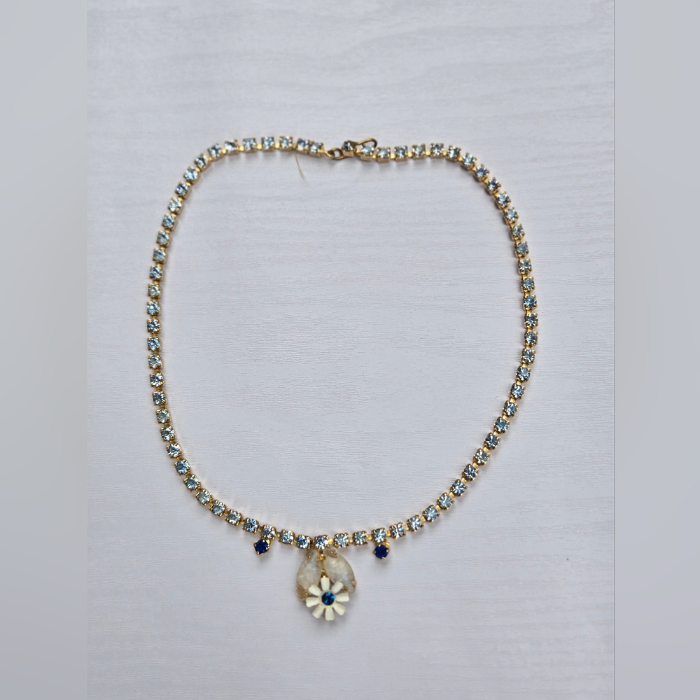 Toi et Moi Gold and Blue Necklace with Elegant Design
